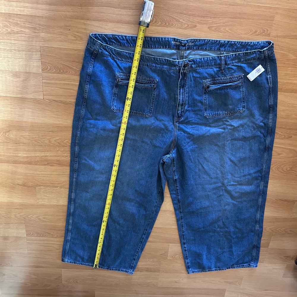 Old Navy women’s  Relaxed Fit Denim Jeans